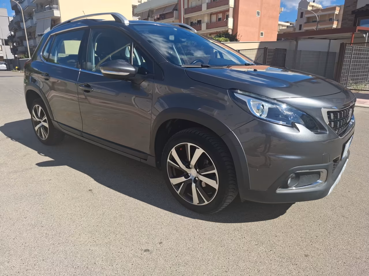 Peugeot 2008 BlueHDi 100 S&S Allure