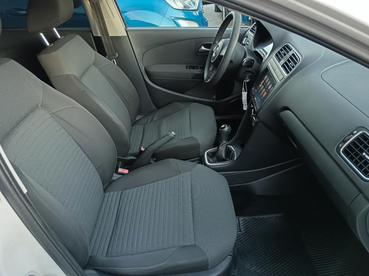 Volkswagen Polo 1.2 TDI 75CV 5 PORTE NEOPATENTATI