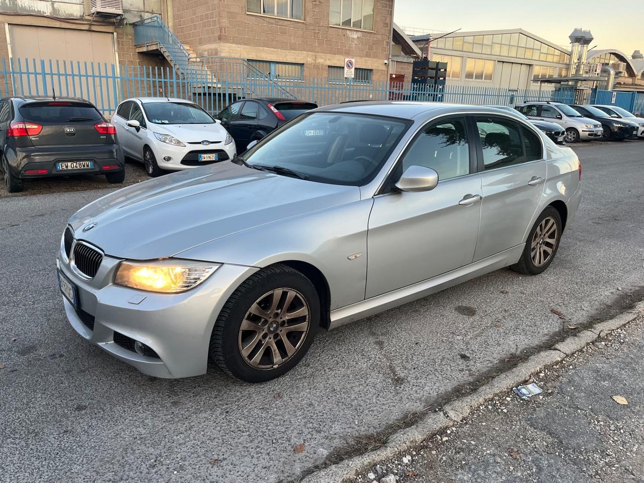 Bmw 318 318d 2.0 143CV cat MSport 2012