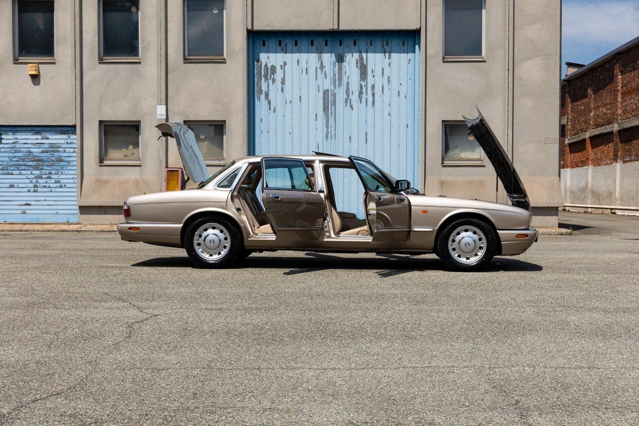 Daimler Super V8 XJ X300* LWB * Topaz con interni Cashmere* Meravigliosa*