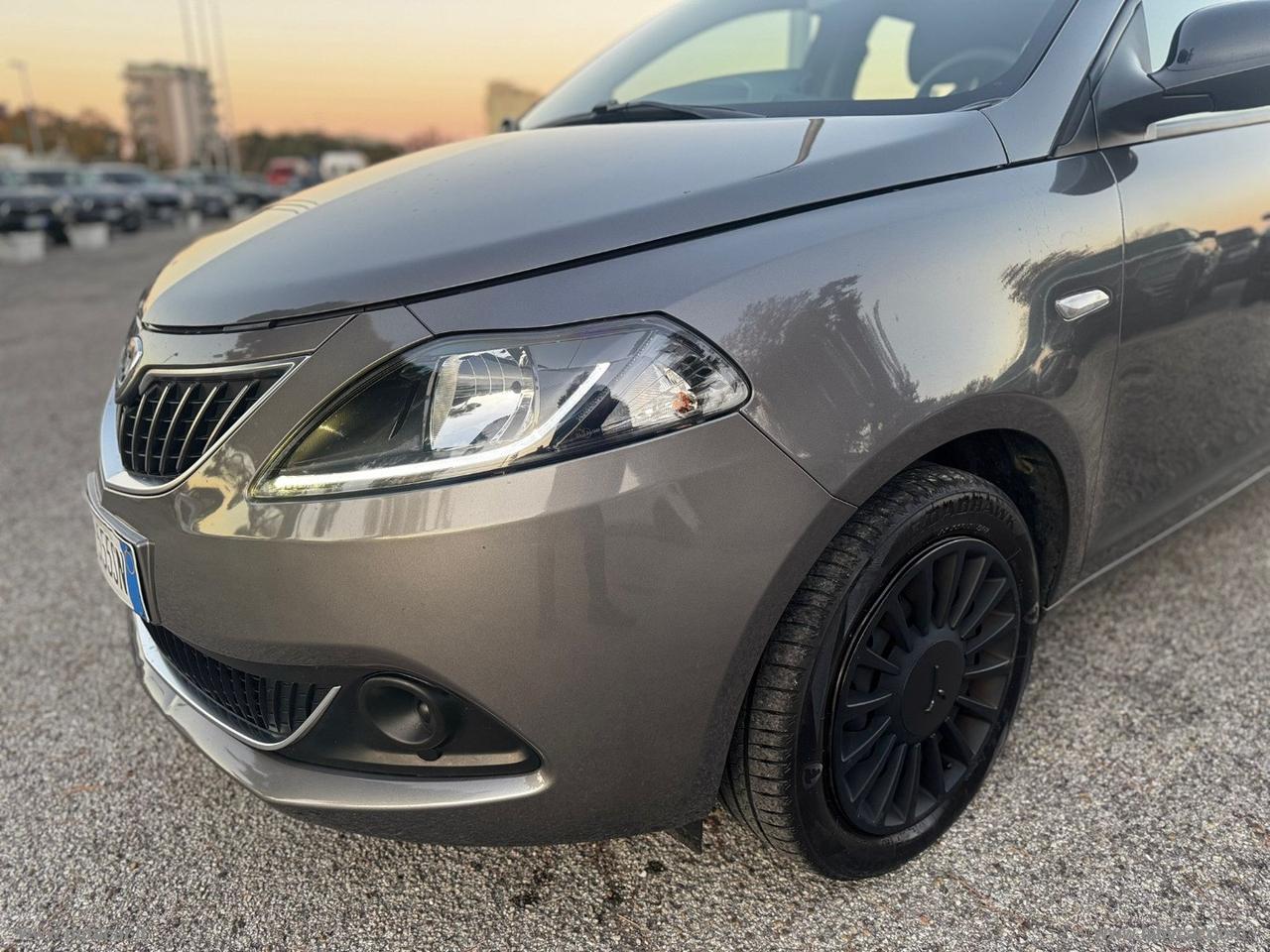 LANCIA Ypsilon 1.0 FireFly 5p.S&S Hybrid Silver