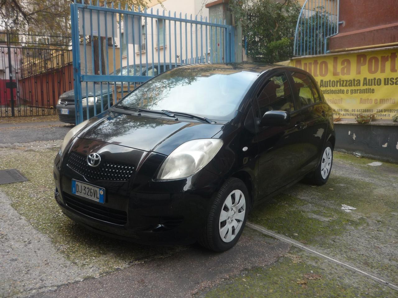 Toyota Yaris 1.0 5 porte Sol
