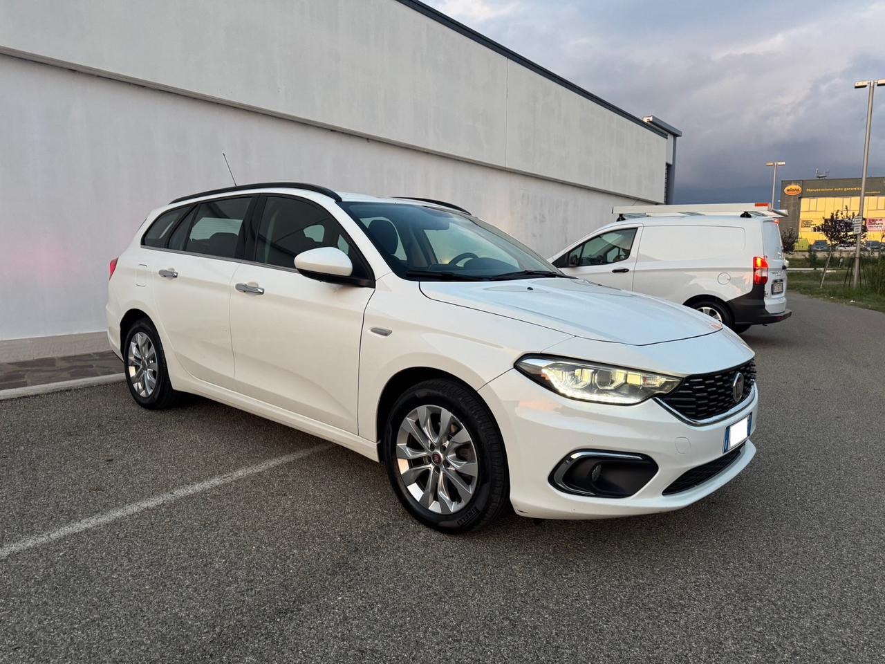 FIAT TIPO 1.6 MJT LOUNGE