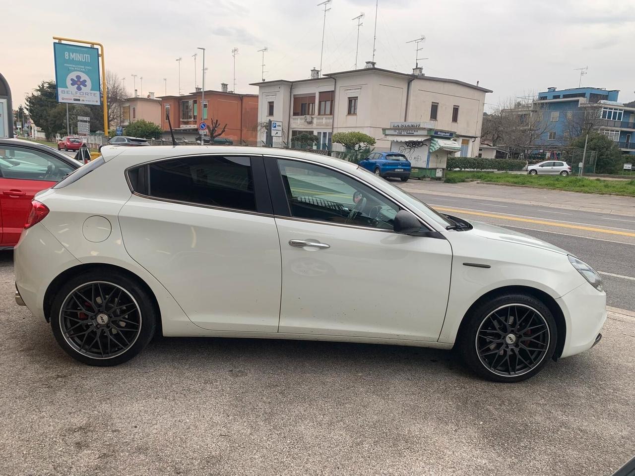 Alfa Romeo Giulietta 1.6 JTDm-2 105 CV Neopat.