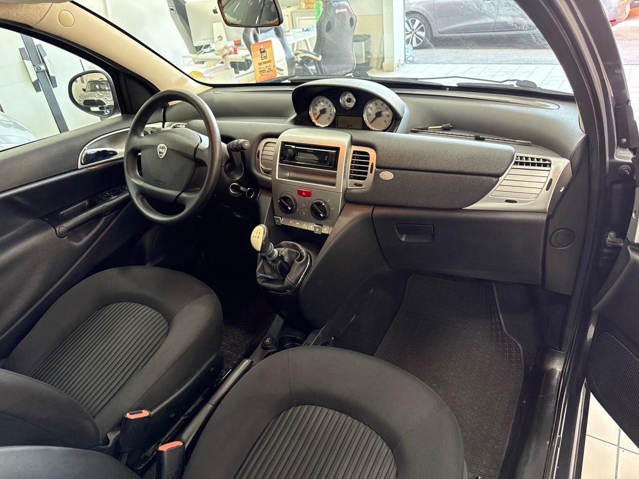 Lancia Ypsilon 1.2 2010 120 mila km nuova