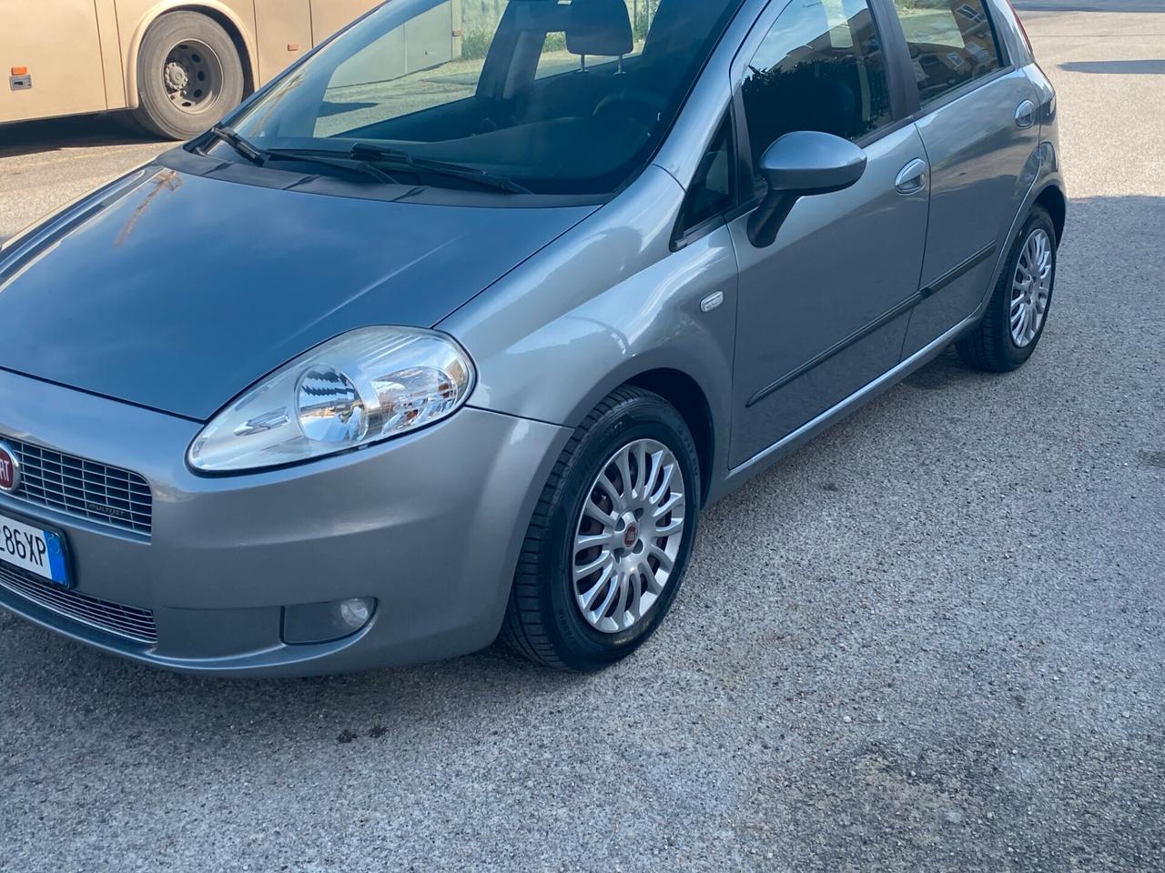 Fiat Grande Punto 1.3 MJT 75 CV 5 porte Dynamic