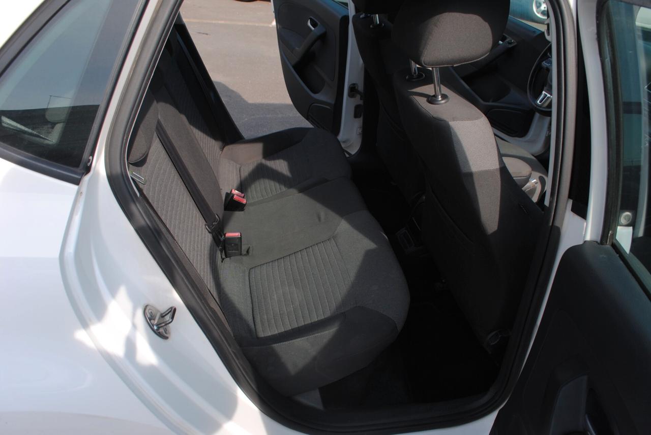 VOLKSWAGEN POLO 1.6 TDI 75 CV OK NEOPATENTATI