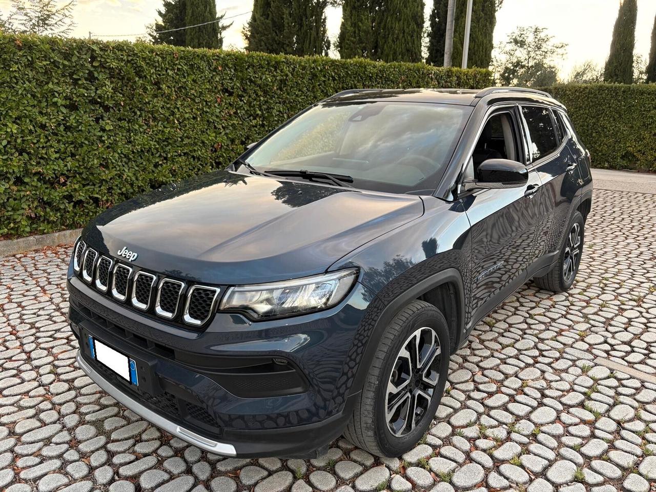 J Compass 1.3Hyb. 4xe L-Lock Lim. 190 P-In 11-2021