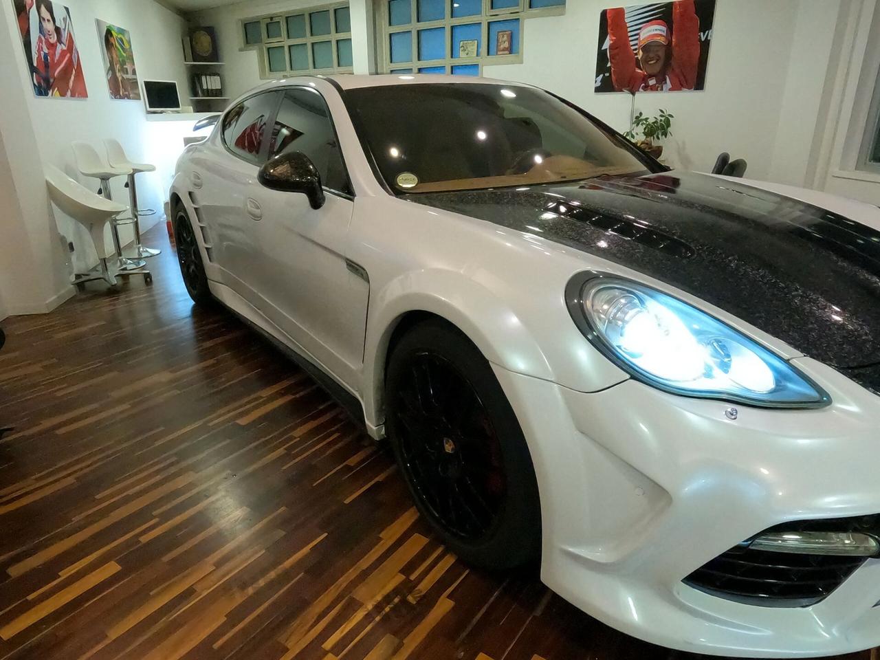 Porsche Panamera 3.6 4 Mansory