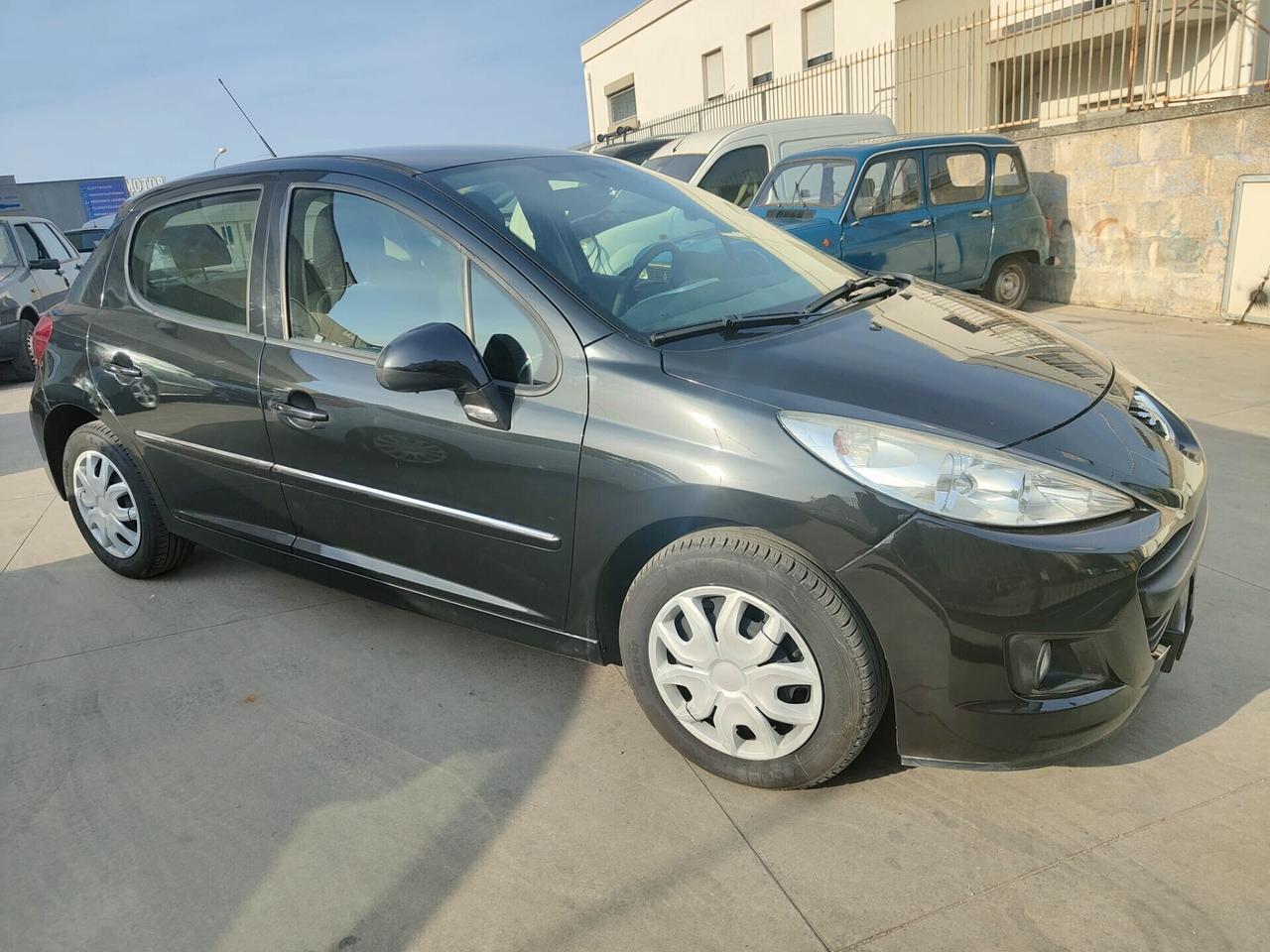 Peugeot 207 Plus 1.4 HDi 70CV 5 porte