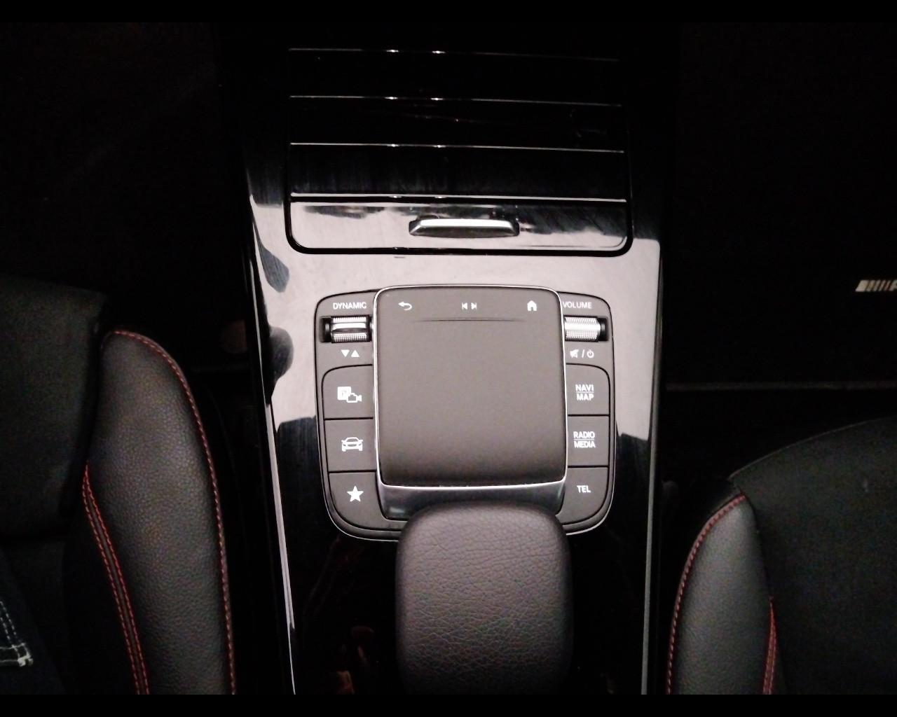 Mercedes-Benz CLA Coupe - C118 - CLA Coupe 200 d Premium auto