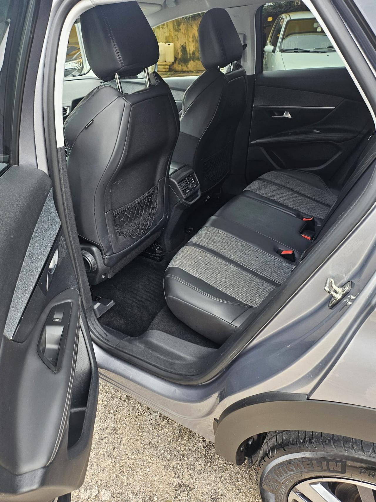 Peugeot 3008 BlueHDi 130 S&S Allure