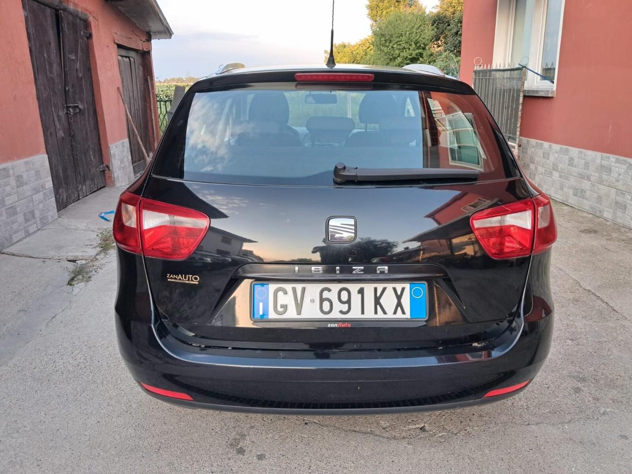 Seat Ibiza 1.4 5 porte Style gpl valido neopatentati