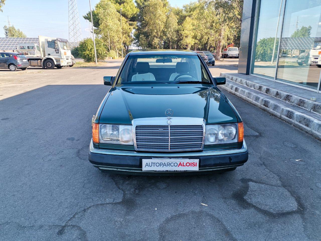 Mercedes E 200 E Berlina