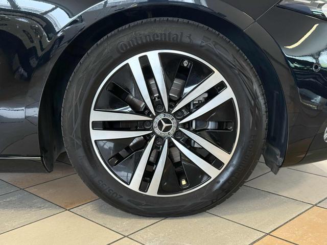 MERCEDES-BENZ A 180 Automatic Sport