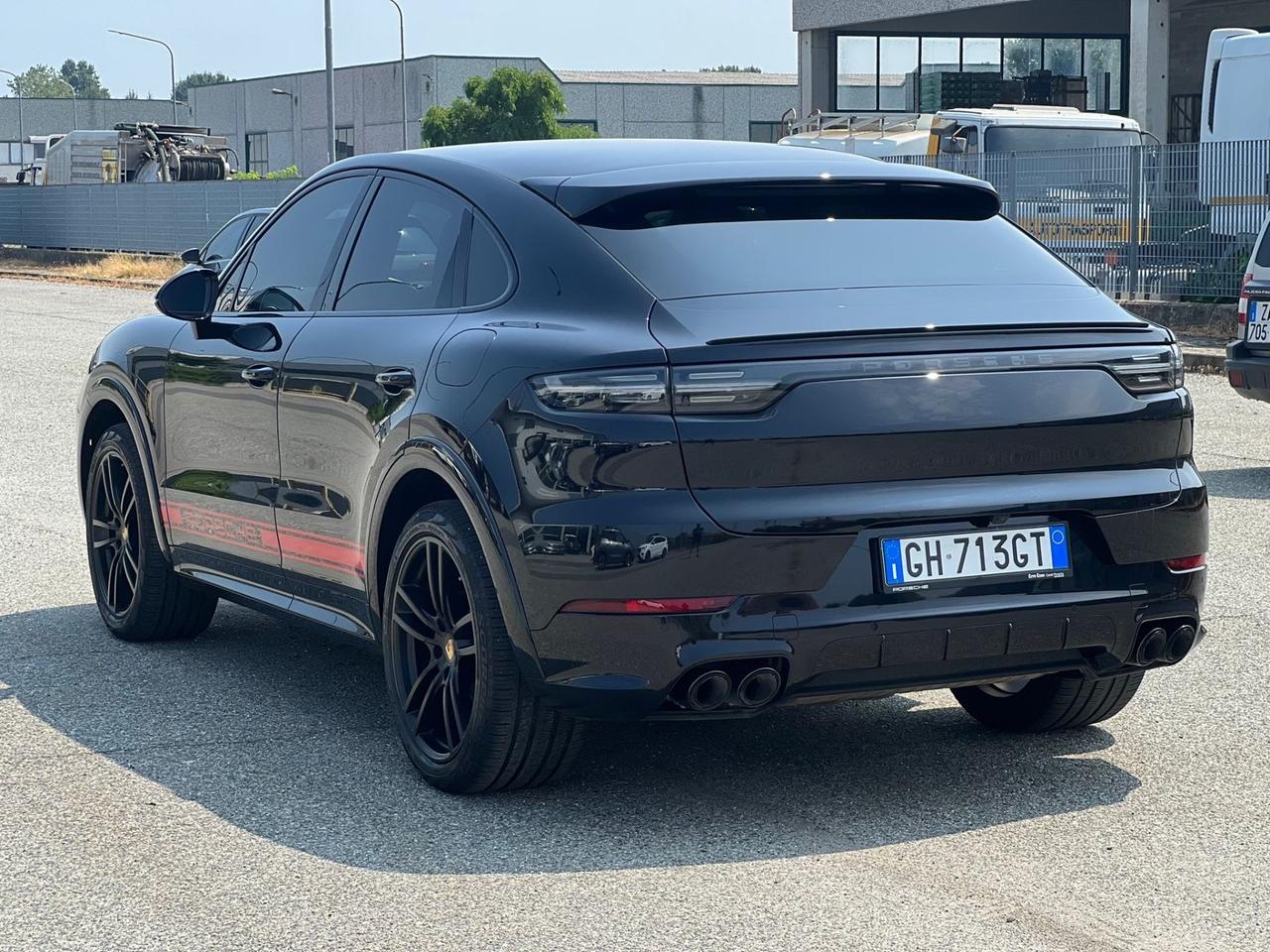 Porsche Cayenne Coupé 3.0 V6 E-Hybrid TV POSTERIORE