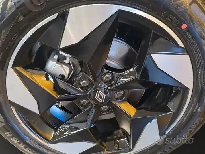 Renault Captur Full Hybrid E-Tech 160 CV MY26 TECHNO TUA DA €252