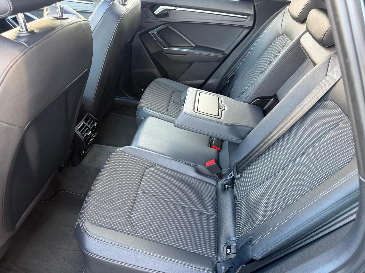 Audi Q3 SPB 35 TDI quattro S tronic line edition TETTO APRIBILE