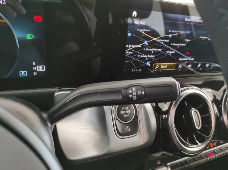 Mercedes-Benz GLB (X247) - GLB 200 d Automatic Business Extra