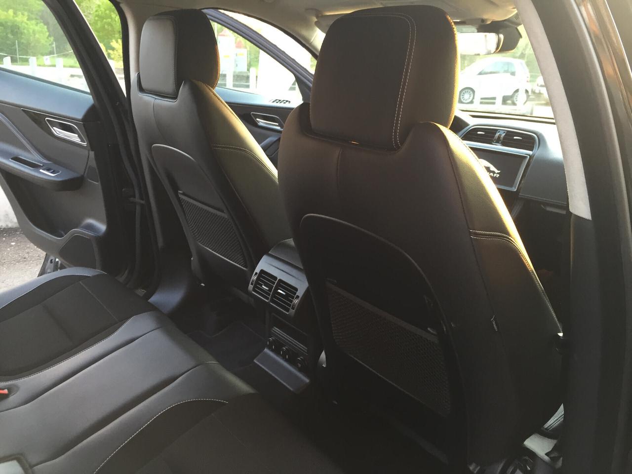 Jaguar F-Pace 2.0 D 180 CV AWD R-Sport