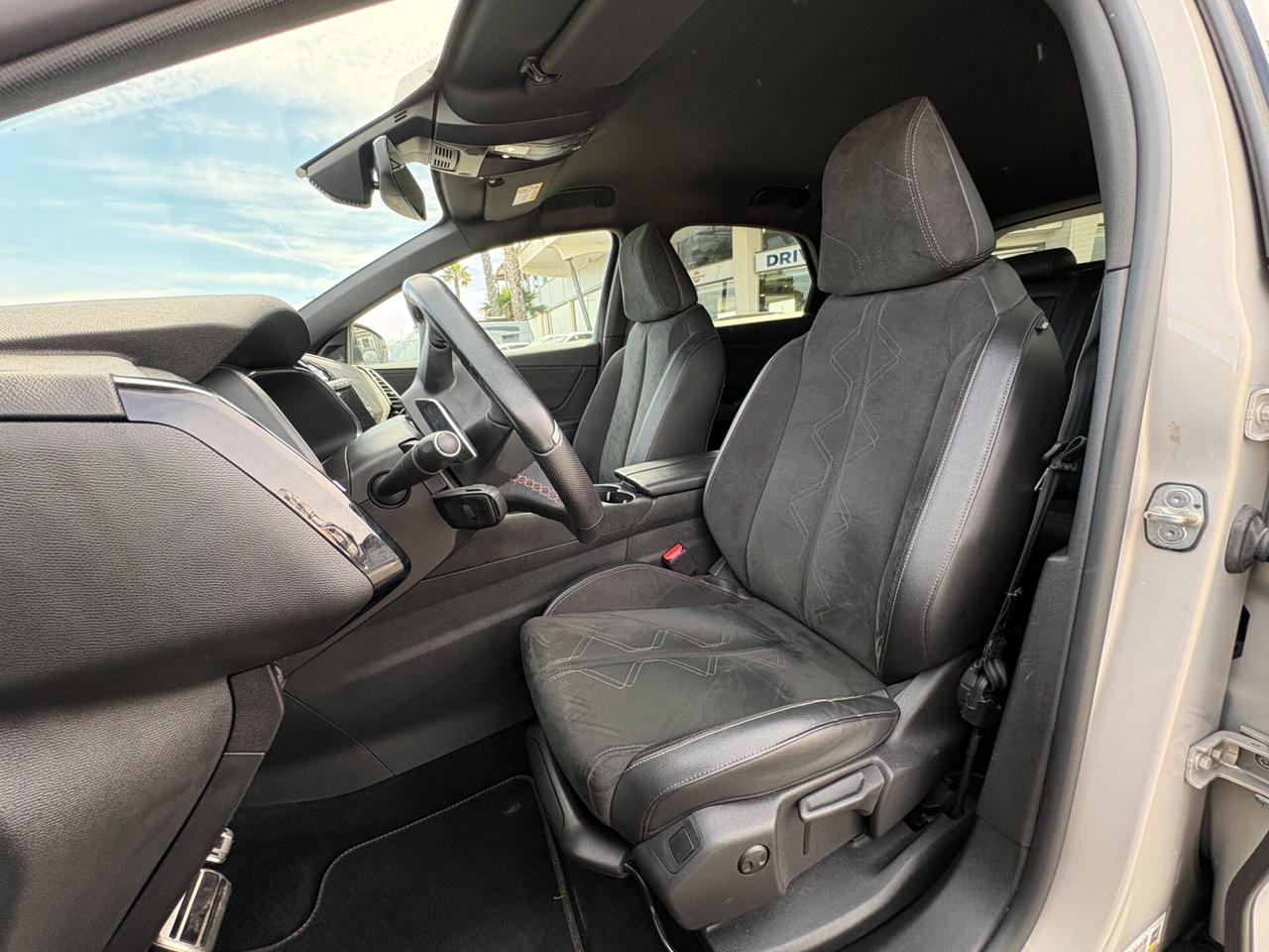 DS Automobiles DS 7 Crossback 1.5 bluehdi Performance Line 130cv auto