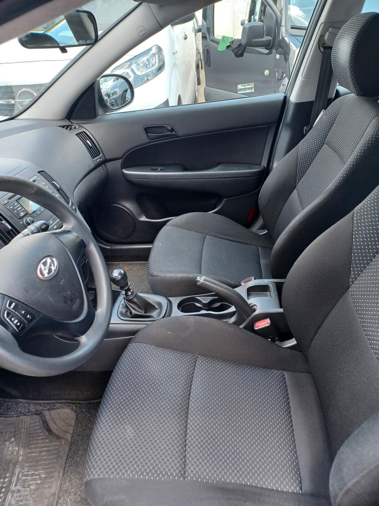 Hyundai i30 1.4 S.W. Blue Drive GPL