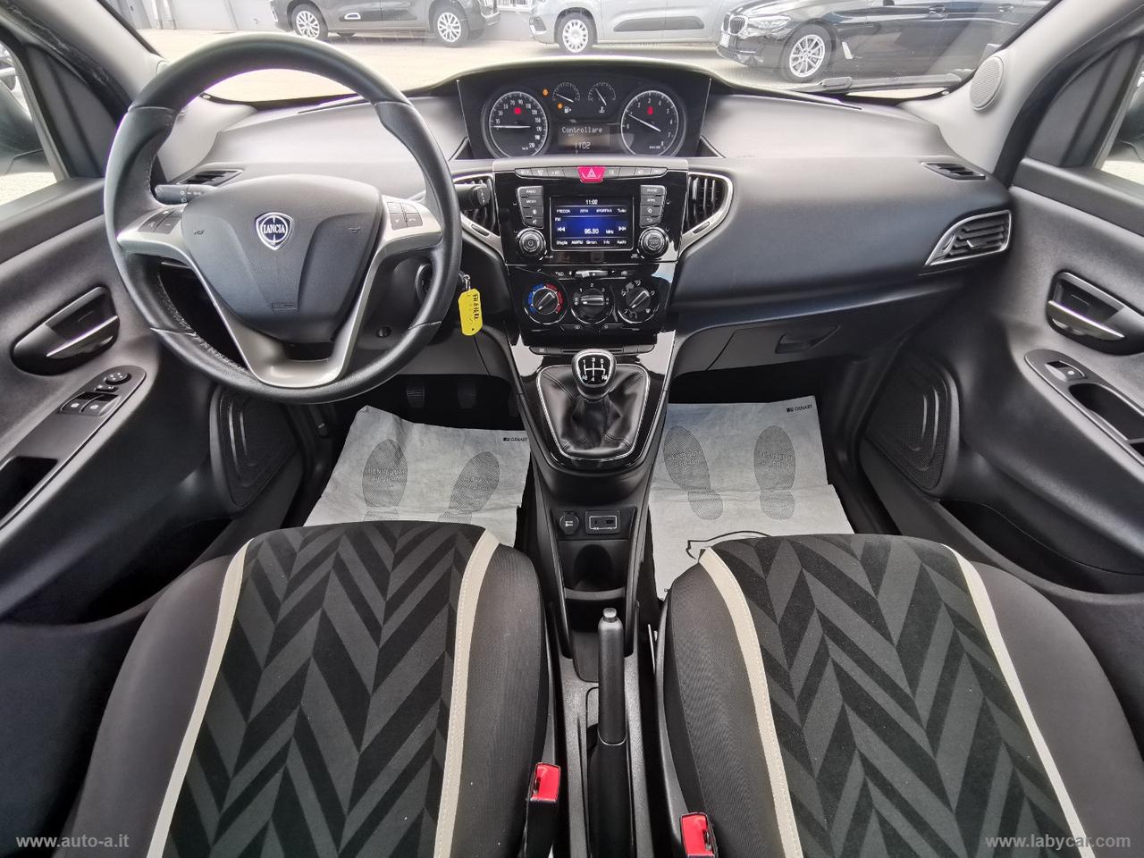 LANCIA Ypsilon 1.2 69 CV 5p. Gold