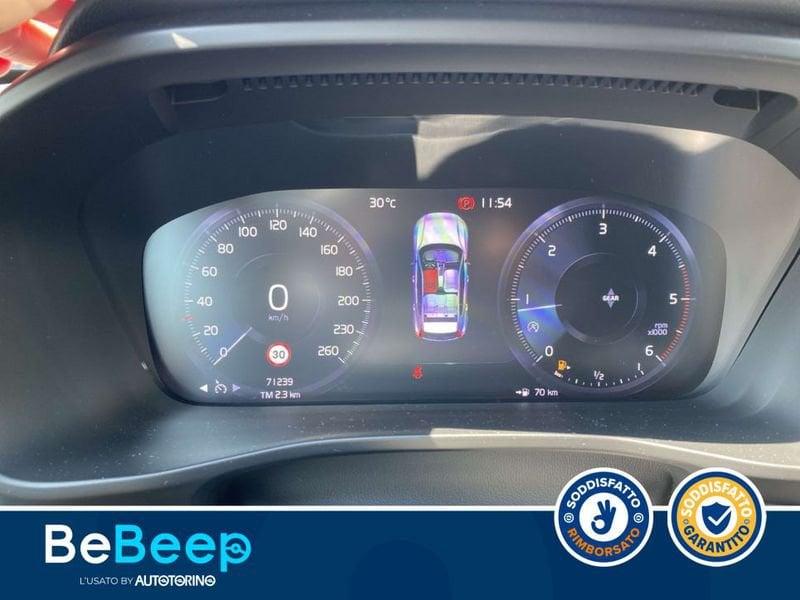 Volvo XC40 2.0 D3 MOMENTUM MY21
