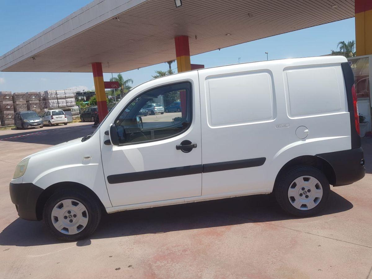 FIAT DOBLO' 1.6 NATURAL POWER 103 CV MOTORE NUOVO