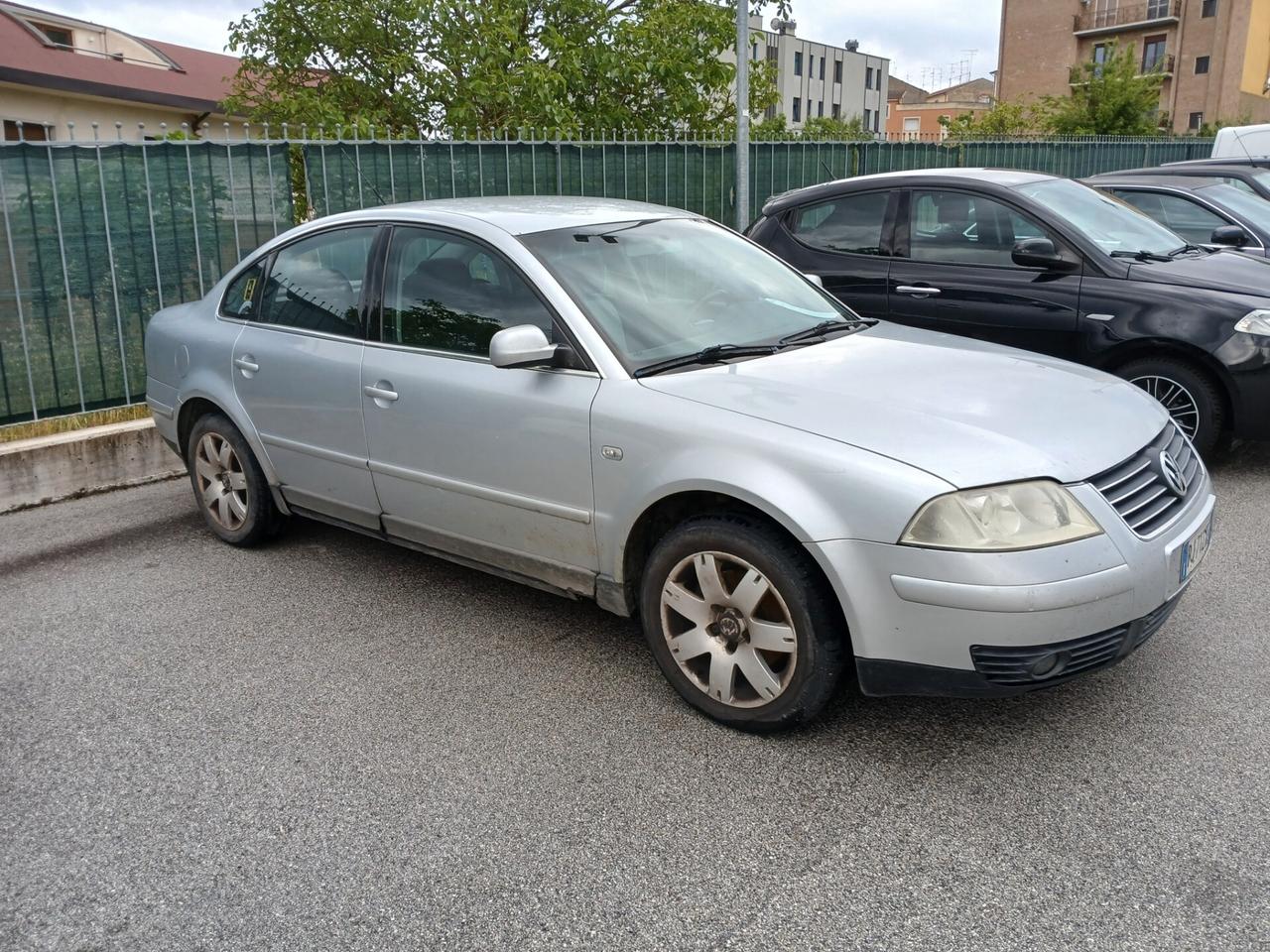 Volkswagen Passat 1.9 TDI 130CV BERLINA COMFORTLINE