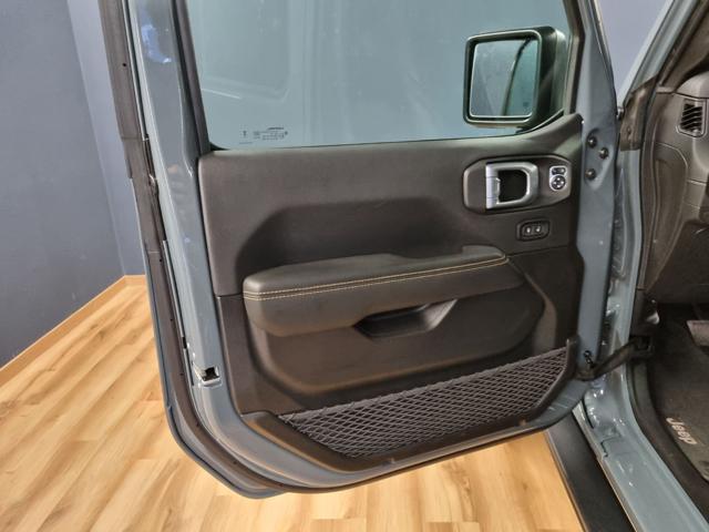 JEEP Wrangler Unlimited 2.0 Turbo Sahara
