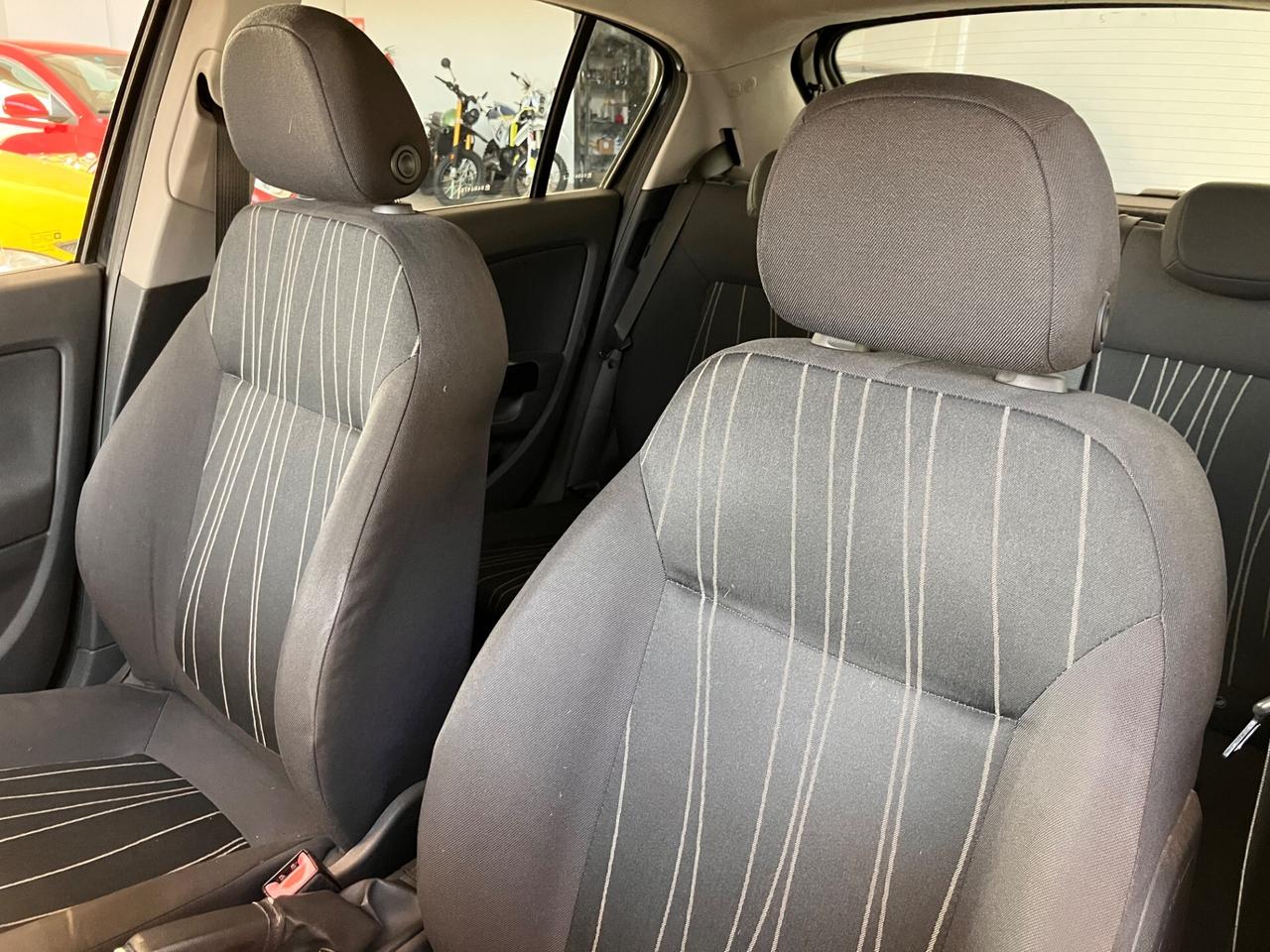 Opel Corsa 1.2 5 porte Cosmo NEOPATENTATI