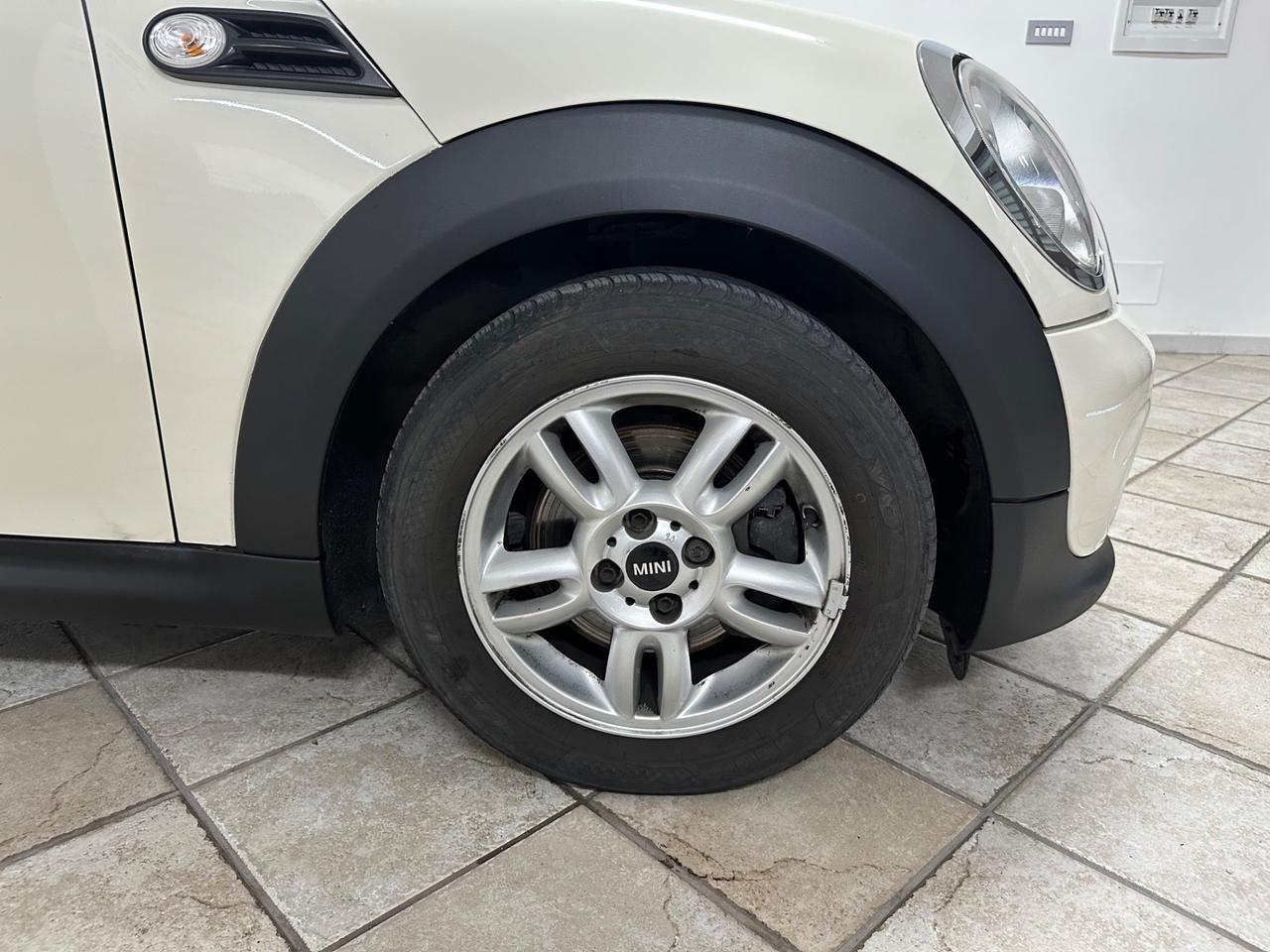 MINI 1.6 (90) One D 2011