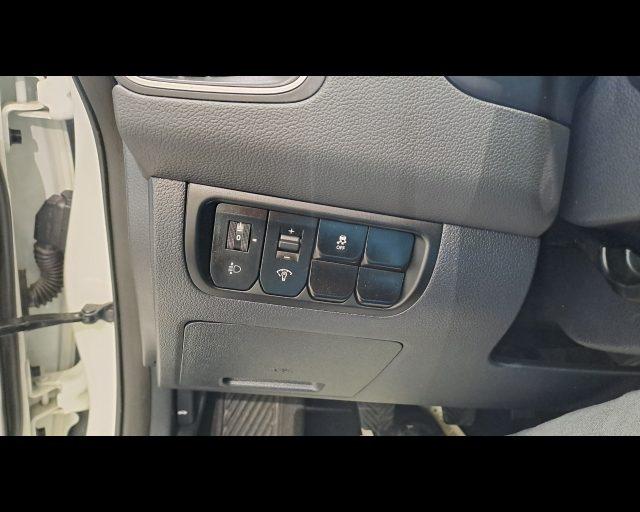 KIA Rio 5p 1.1 crdi Active E6