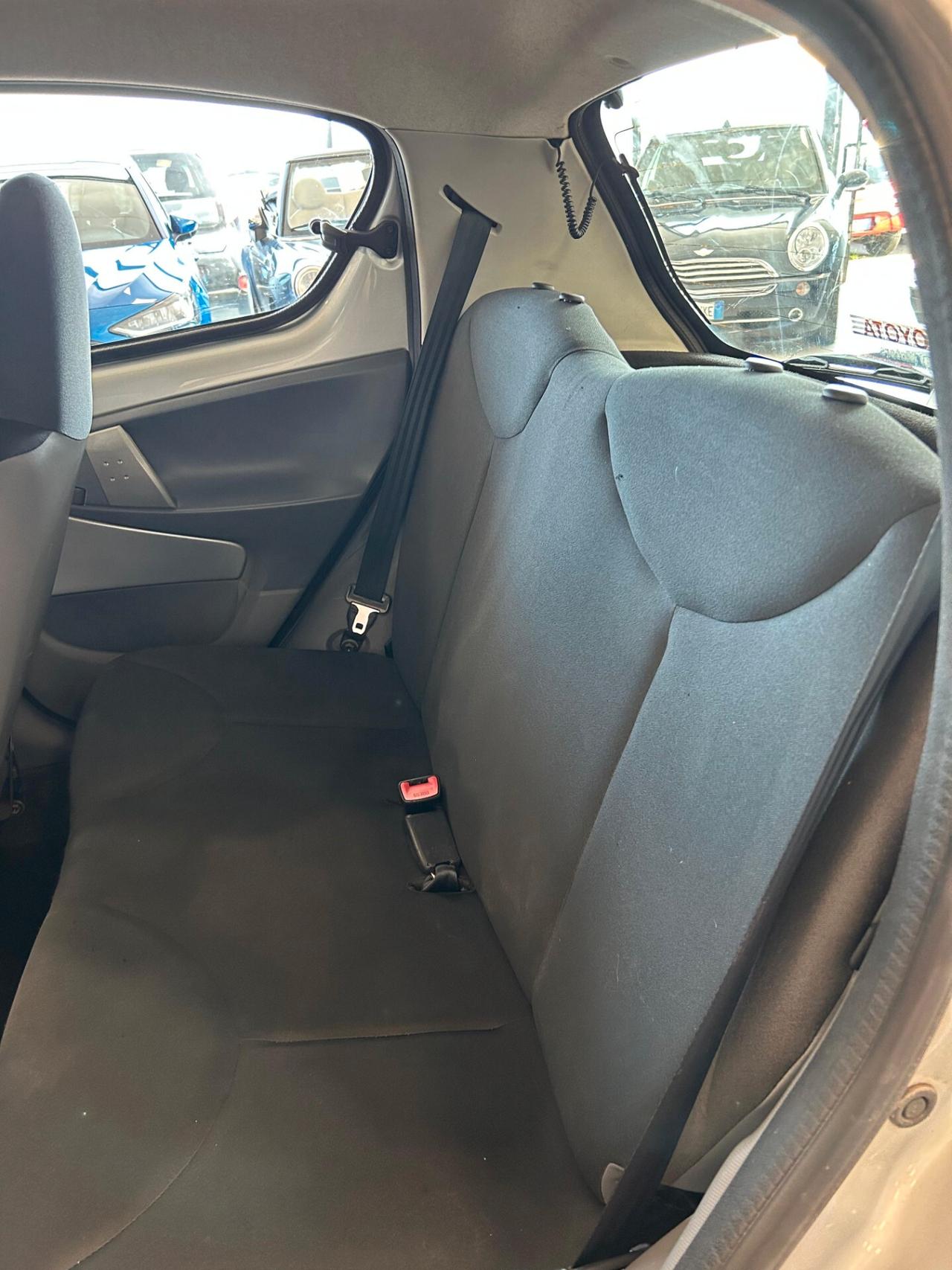 Toyota Aygo 1.0 12V VVT-i 5 porte Sol