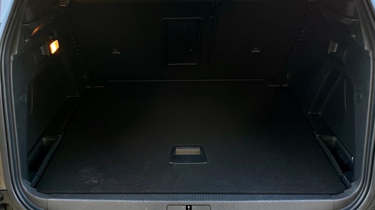 PEUGEOT 3008 1.5 BLUEHDI ALLURE 131CV - FULL LED, VIRTUAL COCKPIT, NEOPATENTATI