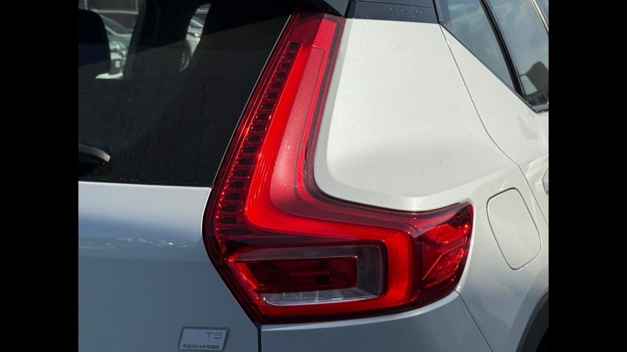 VOLVO XC40 - XC40 1.5 t5 phev R-design auto my21