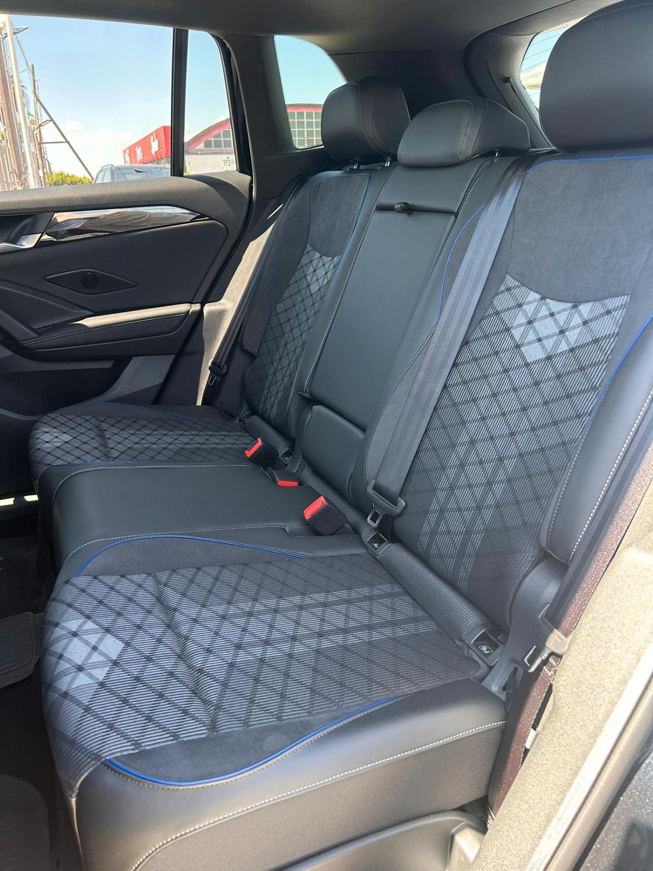 Volkswagen Tiguan 2.0 TDI 150 CV DSG R-Line Plus