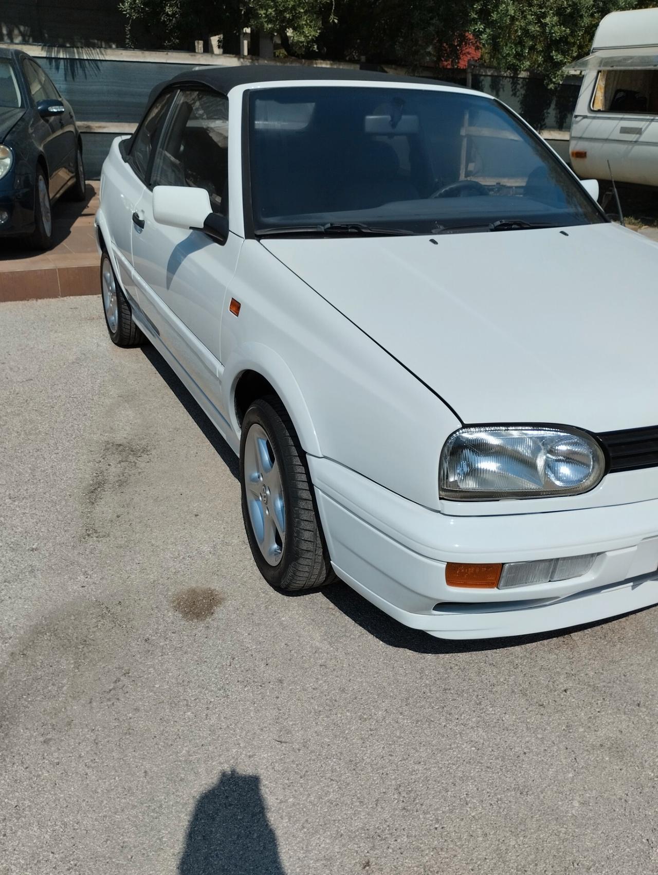 Volkswagen Golf Cabriolet Golf Cabriolet 1.8/75 CV cat Movie