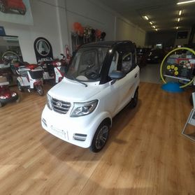SGOMMINA CLASSIC - QUADRICICLO ELETTRICO PER ANZIANI E DISABILI NOVITA' 2025 IN PRONTA CONSEGNA