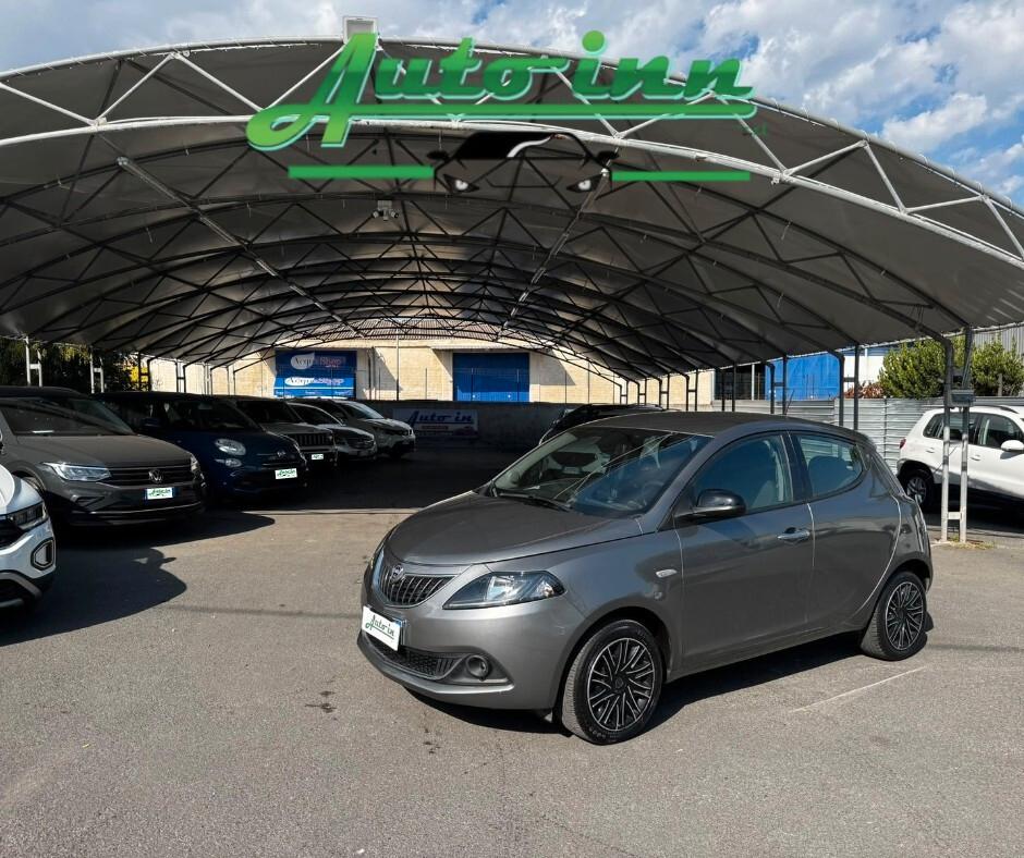Lancia Ypsilon 1.0 FireFly 5 porte S&S Hybrid Gold
