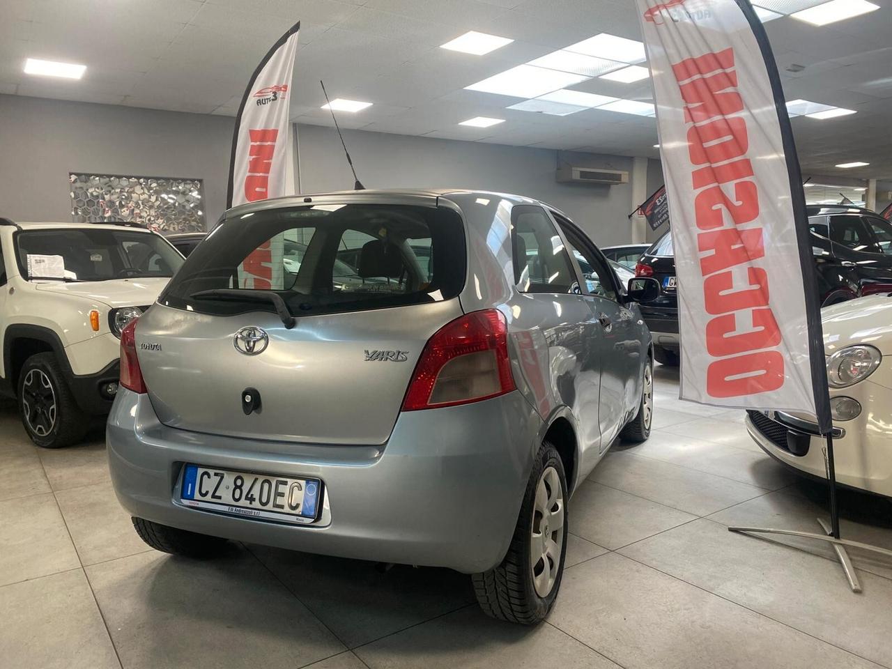 Toyota Yaris 1.0 3 porte