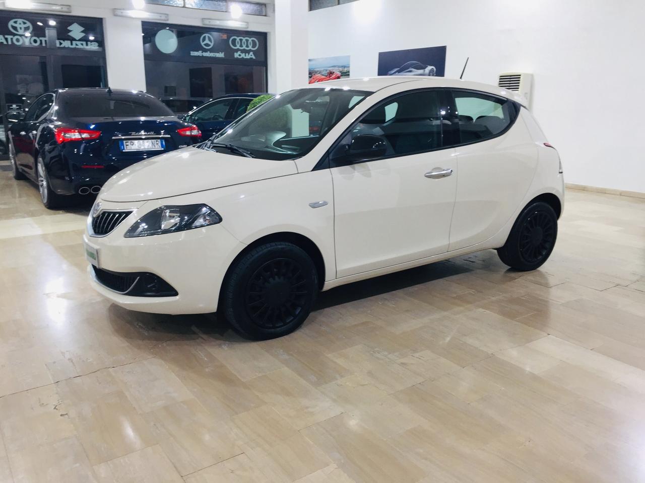 Lancia Ypsilon 1.0 FireFly 5 porte S&S Hybrid