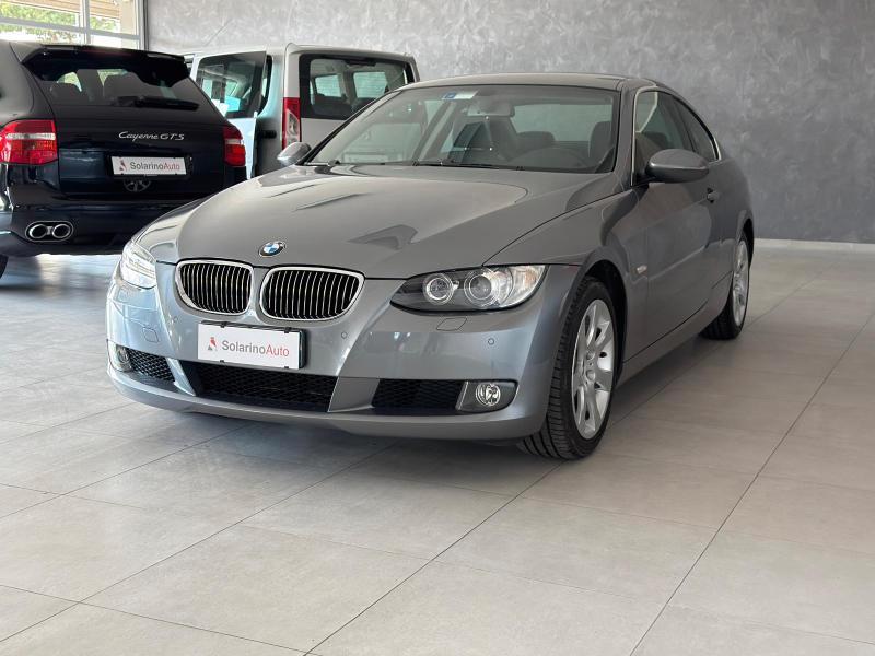 BMW 330 xi Coupe Attiva