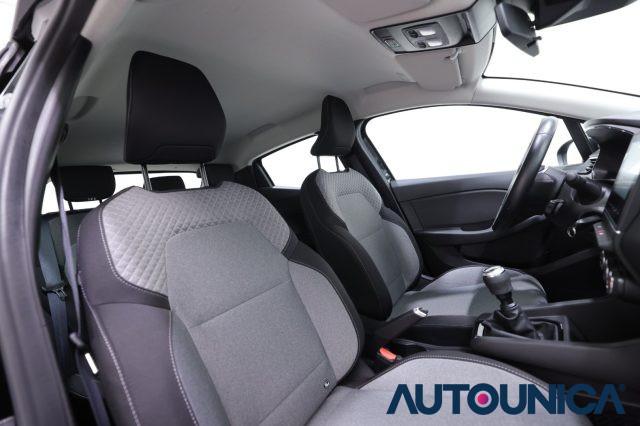 RENAULT Clio SCE 65 CV 5 PORTE EVOLUTION FARI LED NEOPATENTATI