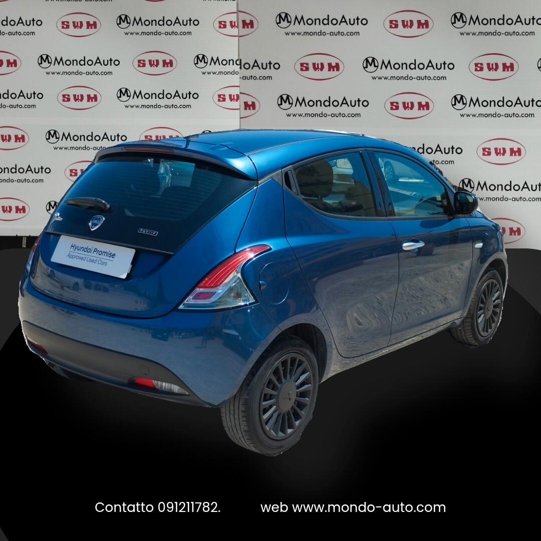 Lancia Ypsilon 1.0 5e porte S&S Hybrid Ecochic Silver