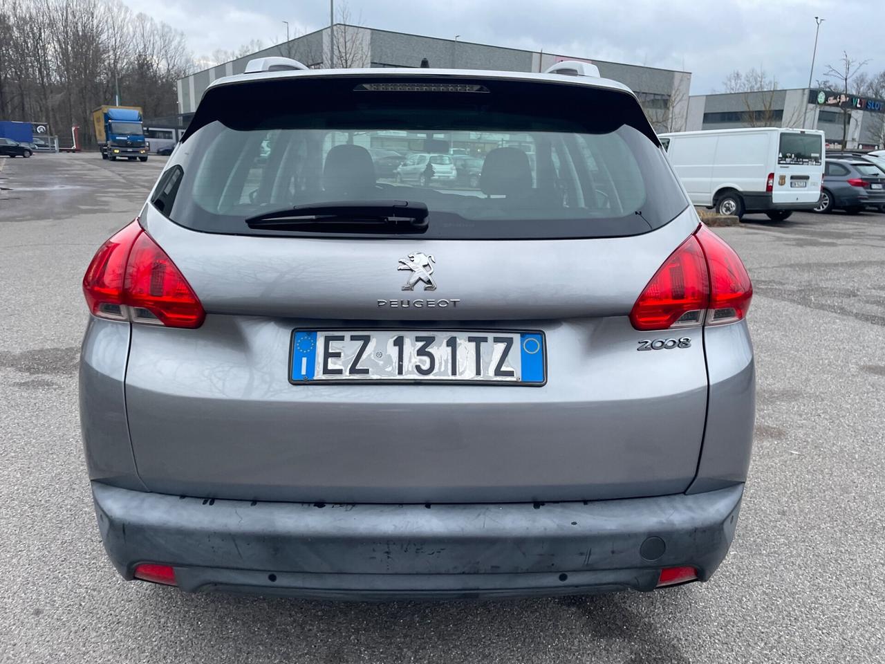 Peugeot 2008 PureTech 82*Neopatentati*