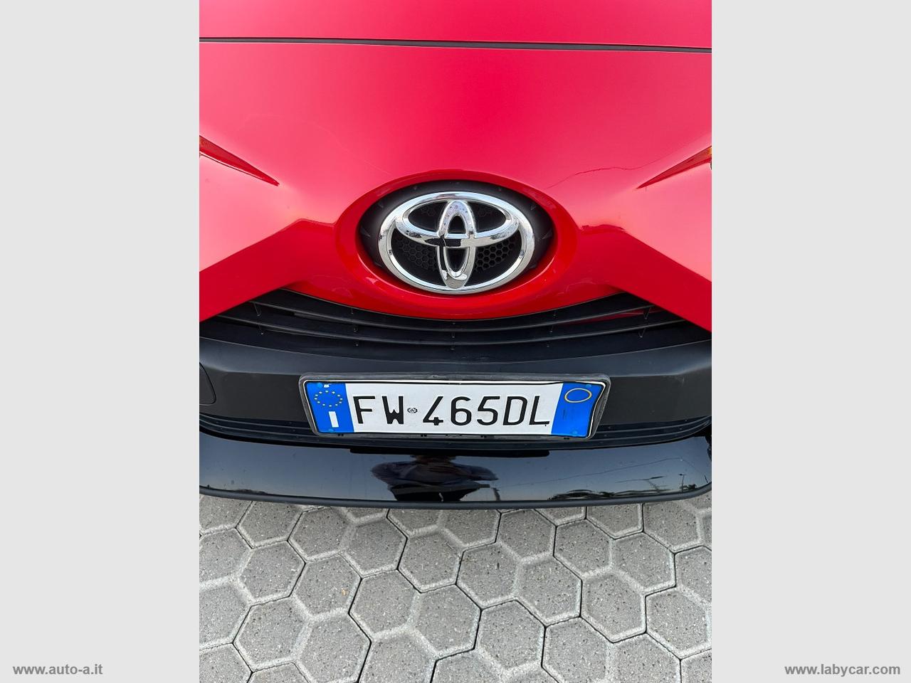 TOYOTA Aygo 1.0 VVT-i 72 CV 5p. x-business
