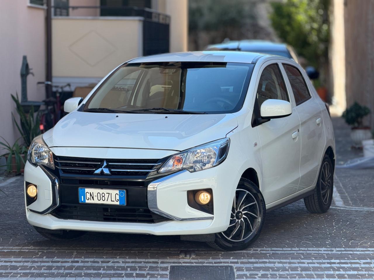 Mitsubishi Space Star 1.2 Intense SDA