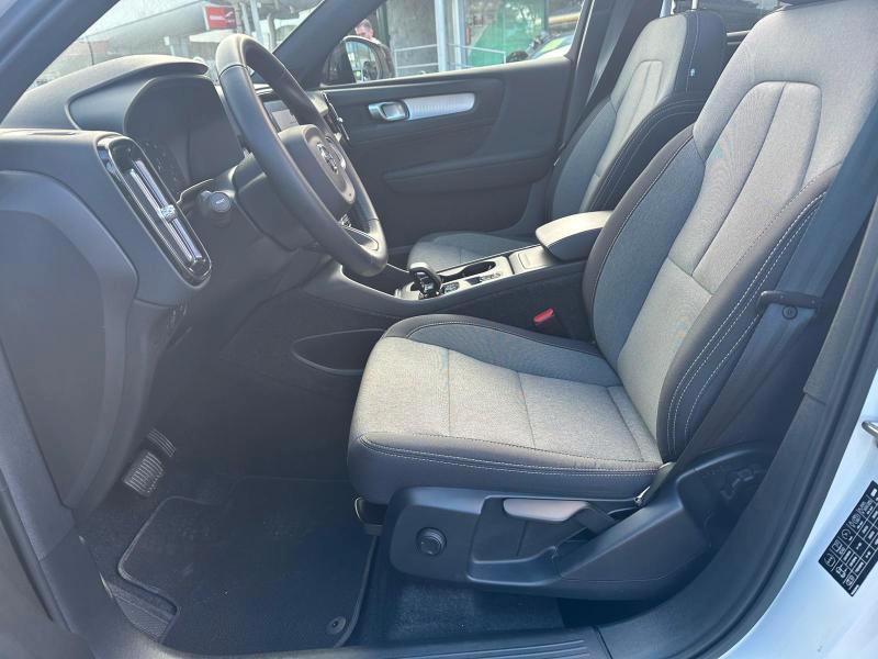 Volvo XC40 1.5 t2 Momentum auto my21